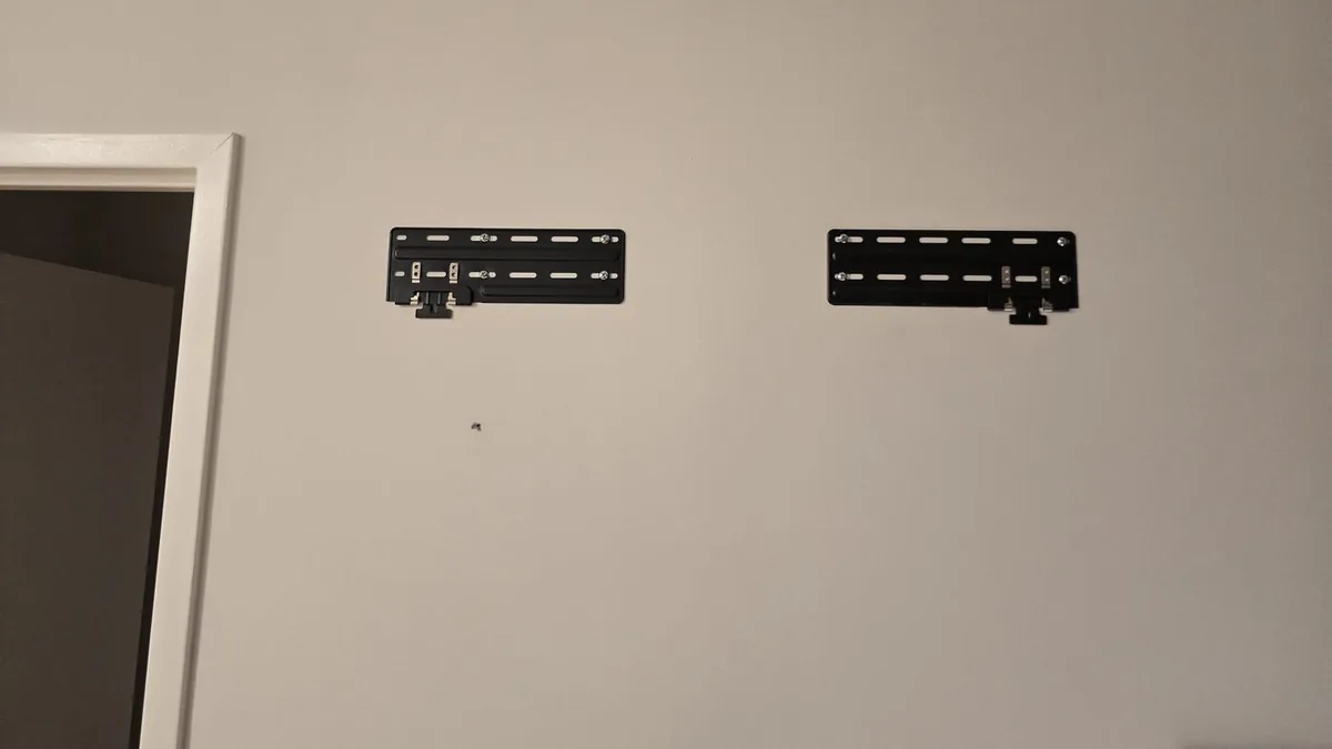 Samsung Frame TV no-gap wall mount brackets installed Manhattan