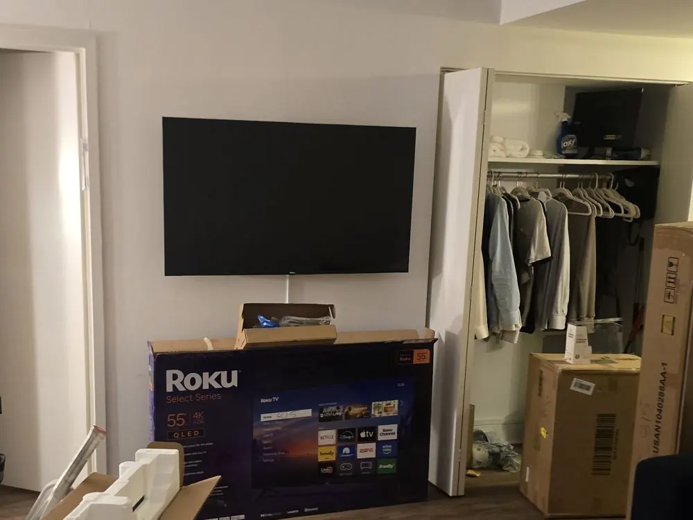 TV mounted with a clean cord run